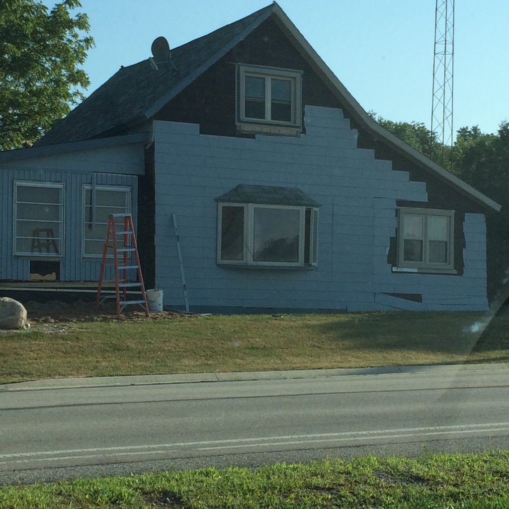 Home exterior before picture