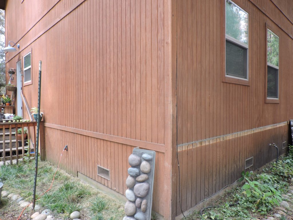 BEFORE: You can see how the siding would help make the house look a lot nicer.