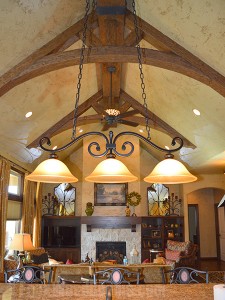 Curved truss design using straight and arched beams
