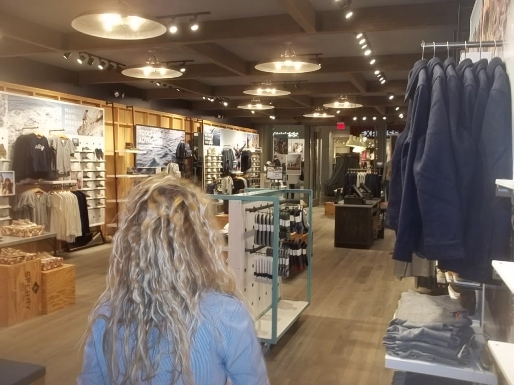 Sperry outlet in Murray, UT gives their retail space design a lift with faux Driftwood beams.