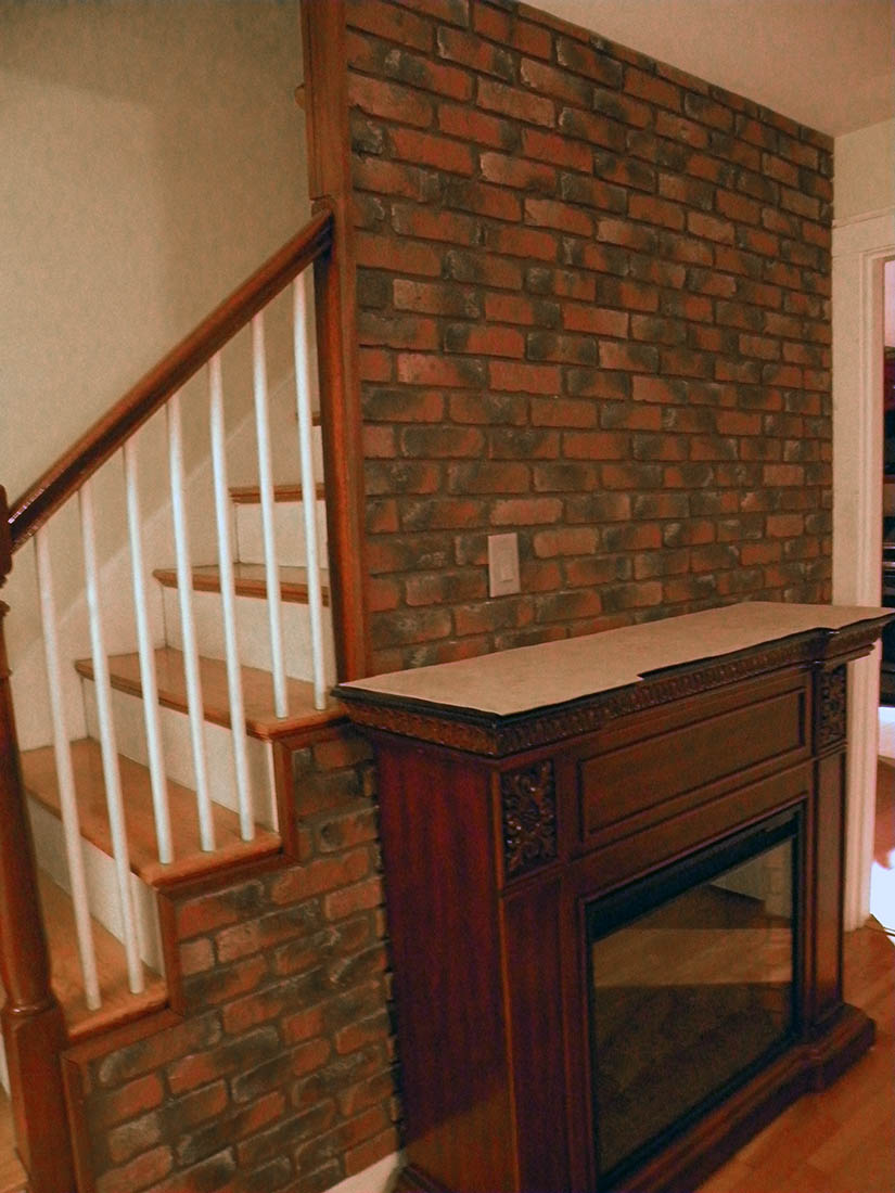You can see the dramatic element our Old Chicago Brick Panels bring to a previously drab interior wall.