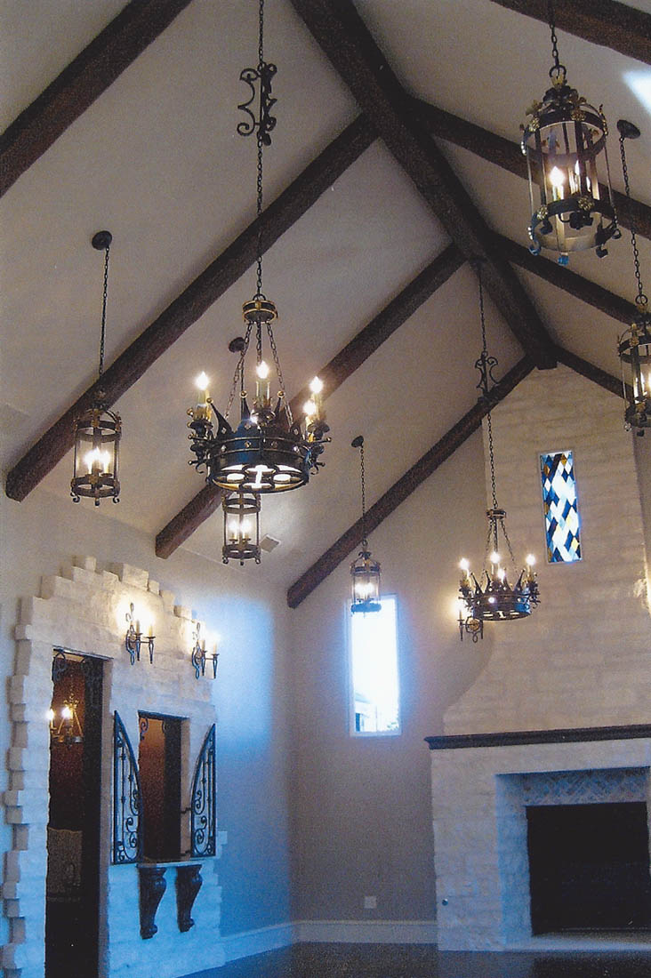 Apex roofs and cathedral ceilings could have beams running either way
