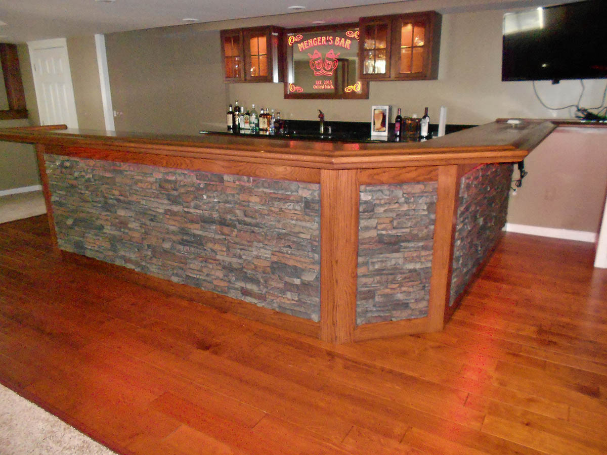 Colorado Dry Stack stone panels in Motley Gray