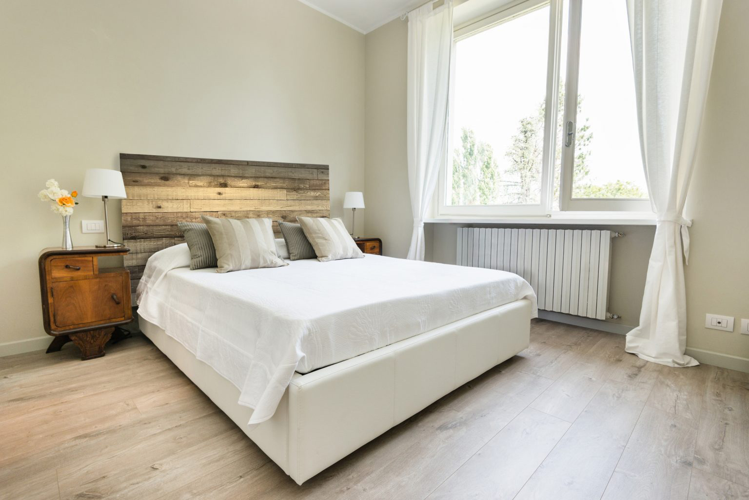 Barnwood Headboard In Bedroom