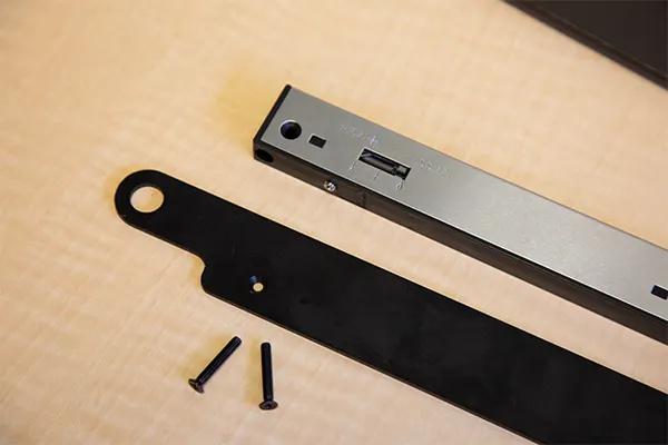 Attaching the Soft Stop to the bracket using the M4X16 machine tapping screws